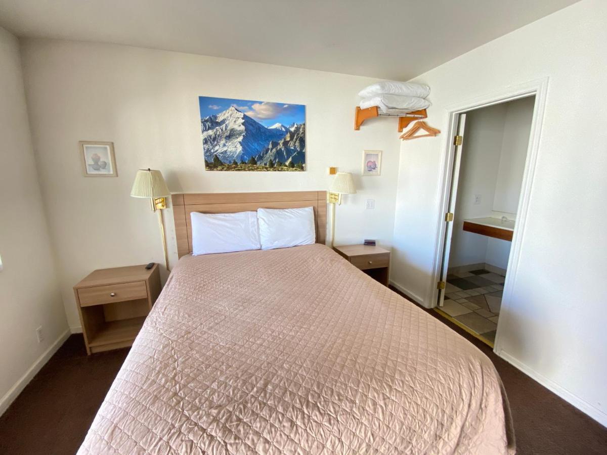 Bristlecone Motel Big Pine Εξωτερικό φωτογραφία